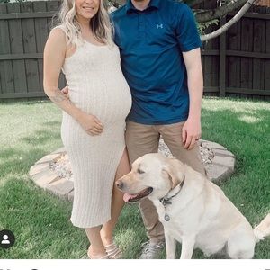 Lulus XS stretchy midi dress with slit